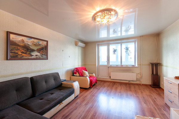 Продам трехкомнатную (3-комн.) квартиру, Марьинский Парк ул, 17к1, Москва г