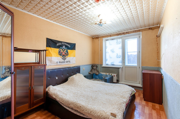 Продам трехкомнатную (3-комн.) квартиру, Марьинский Парк ул, 17к1, Москва г