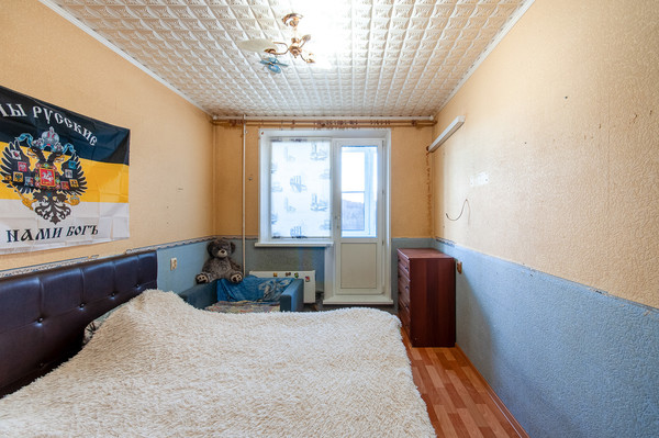 Продам трехкомнатную (3-комн.) квартиру, Марьинский Парк ул, 17к1, Москва г