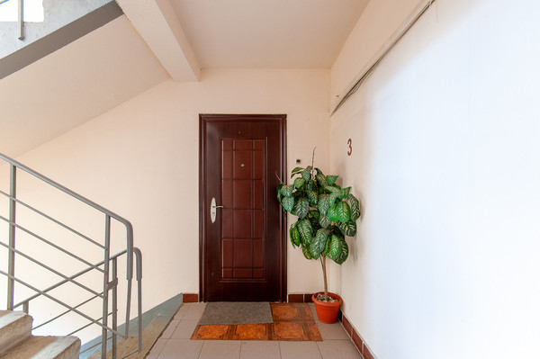 Продам трехкомнатную (3-комн.) квартиру, Марьинский Парк ул, 17к1, Москва г