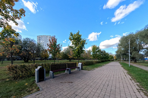 Продам трехкомнатную (3-комн.) квартиру, Марьинский Парк ул, 17к1, Москва г