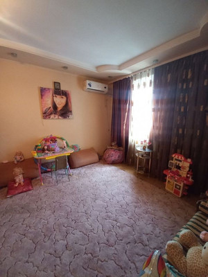 Продам двухкомнатную (2-комн.) квартиру, 1-я Баррикадная ул, 2/1, Ростов-на-Дону г
