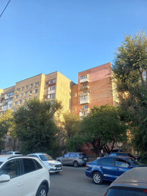 Продам двухкомнатную (2-комн.) квартиру, 1-я Баррикадная ул, 2/1, Ростов-на-Дону г