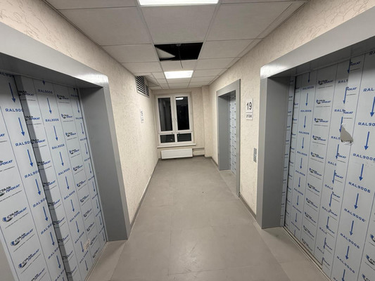 Продам однокомнатную (1-комн.) квартиру, Николая Старостина ул, 10к1, Москва г