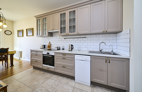 Продам двухкомнатную (2-комн.) квартиру, Малый В.О. пр-кт, 52, Санкт-Петербург г