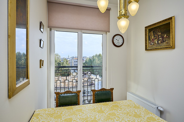 Продам двухкомнатную (2-комн.) квартиру, Малый В.О. пр-кт, 52, Санкт-Петербург г