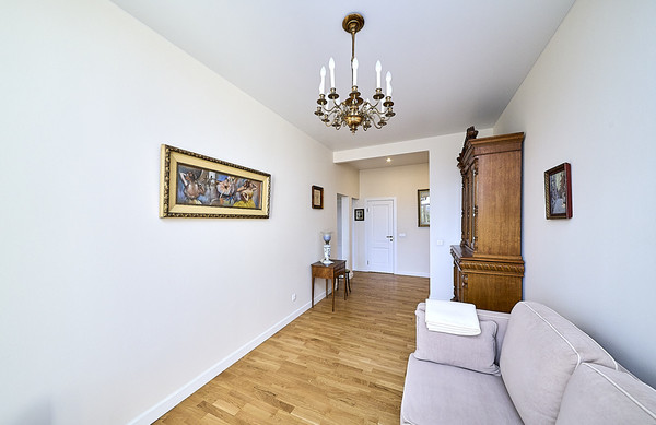 Продам двухкомнатную (2-комн.) квартиру, Малый В.О. пр-кт, 52, Санкт-Петербург г