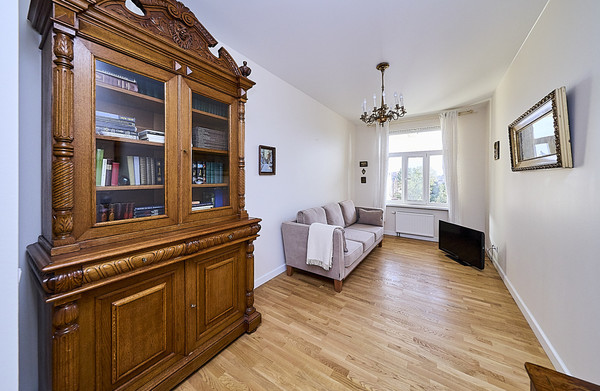 Продам двухкомнатную (2-комн.) квартиру, Малый В.О. пр-кт, 52, Санкт-Петербург г