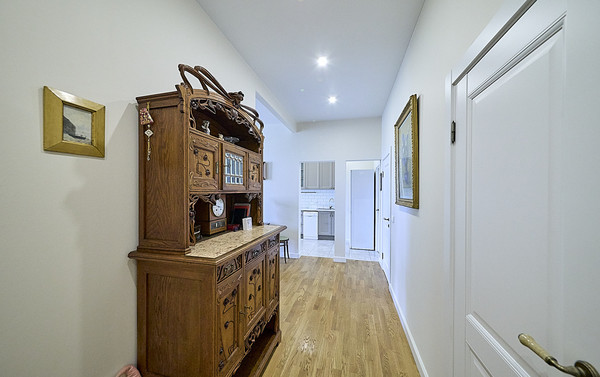 Продам двухкомнатную (2-комн.) квартиру, Малый В.О. пр-кт, 52, Санкт-Петербург г