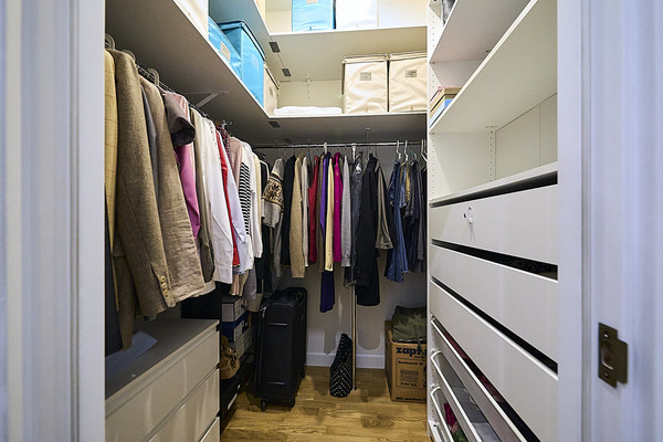 Продам двухкомнатную (2-комн.) квартиру, Малый В.О. пр-кт, 52, Санкт-Петербург г