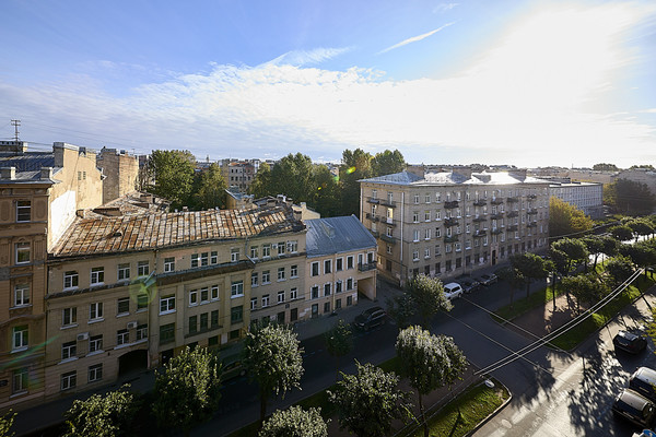 Продам двухкомнатную (2-комн.) квартиру, Малый В.О. пр-кт, 52, Санкт-Петербург г