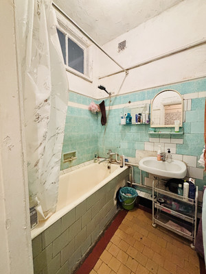 Продам трехкомнатную (3-комн.) квартиру, Новоспасский пер, 3к2, Москва г