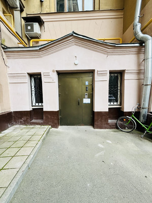 Продам трехкомнатную (3-комн.) квартиру, Новоспасский пер, 3к2, Москва г
