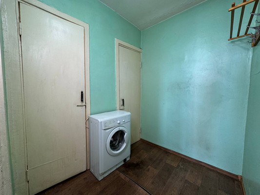 Продам комнату в 3-комн. квартире, Вокзальная ул, 17к2, Комсомольск-на-Амуре г