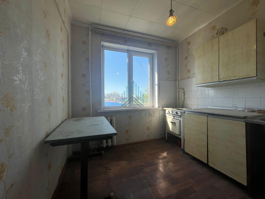 Продам трехкомнатную (3-комн.) квартиру, Богдана Хмельницкого ул, 53, Астрахань г