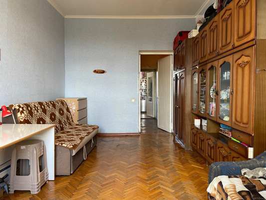 Продам двухкомнатную (2-комн.) квартиру, Максимова ул, 6, Москва г