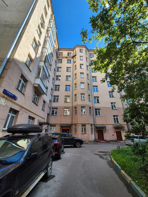 Продам двухкомнатную (2-комн.) квартиру, Максимова ул, 6, Москва г