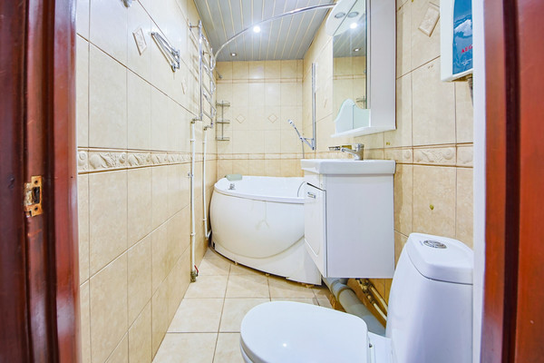 Продам трехкомнатную (3-комн.) квартиру, Профсоюзная ул, 39, Наро-Фоминск г