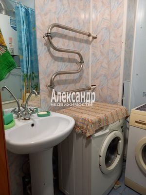 Продам комнату в 3-комн. квартире, Красного Флота ул, 1, Ломоносов г