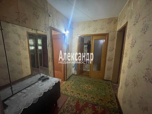 Продам трехкомнатную (3-комн.) квартиру, Кораблестроителей ул, 39Б, Санкт-Петербург г