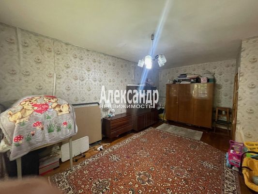 Продам трехкомнатную (3-комн.) квартиру, Кораблестроителей ул, 39Б, Санкт-Петербург г