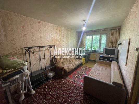 Продам трехкомнатную (3-комн.) квартиру, Кораблестроителей ул, 39Б, Санкт-Петербург г