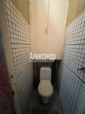 Продам трехкомнатную (3-комн.) квартиру, Кораблестроителей ул, 39Б, Санкт-Петербург г