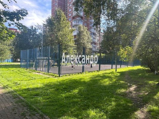 Продам трехкомнатную (3-комн.) квартиру, Кораблестроителей ул, 39Б, Санкт-Петербург г