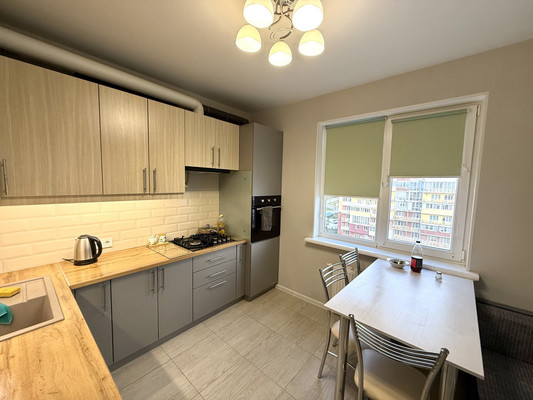 Продам однокомнатную (1-комн.) квартиру, Балаклавская ул, 73г, Симферополь г
