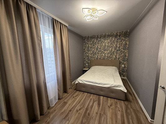 Продам однокомнатную (1-комн.) квартиру, Балаклавская ул, 73г, Симферополь г