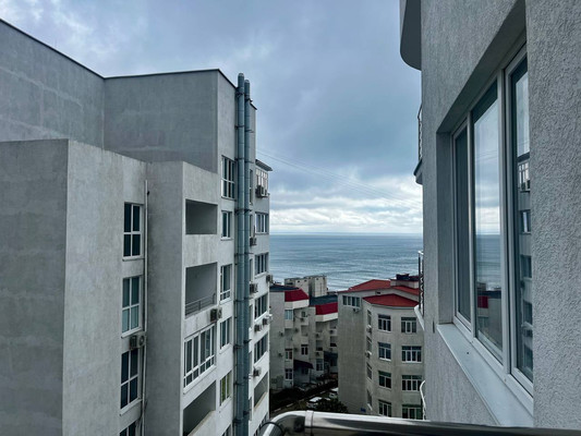 Продам трехкомнатную (3-комн.) квартиру, Черноморская наб, 1Л, Феодосия г