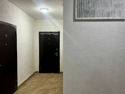 Продам трехкомнатную (3-комн.) квартиру, Черноморская наб, 1Л, Феодосия г