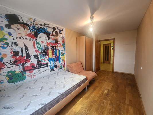 Продам многокомнатную квартиру, Полиграфистов ул, 11кв, Чехов г