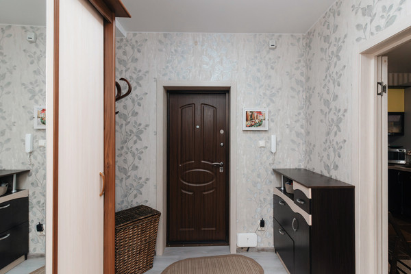 Продам трехкомнатную (3-комн.) квартиру, Красноармейская ул, 4, Ханты-Мансийск г