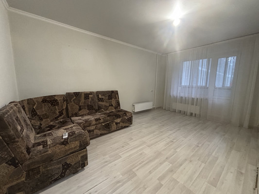 Продам двухкомнатную (2-комн.) квартиру, Маршала Чуйкова ул, 35, Казань г