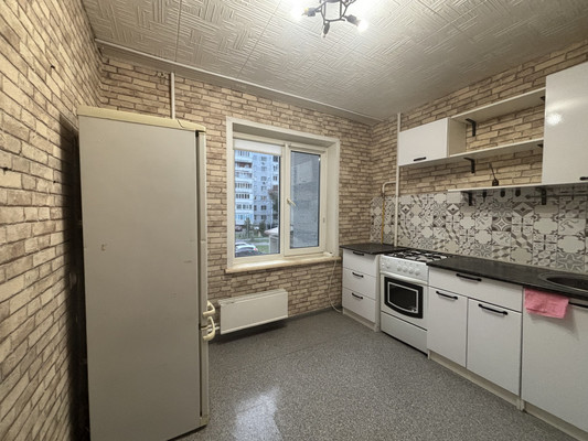 Продам двухкомнатную (2-комн.) квартиру, Маршала Чуйкова ул, 35, Казань г
