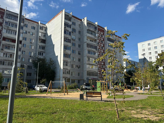 Продам двухкомнатную (2-комн.) квартиру, Маршала Чуйкова ул, 35, Казань г