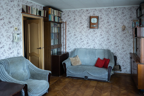 Продам двухкомнатную (2-комн.) квартиру, Новоселов ул, 4, Гатчина г