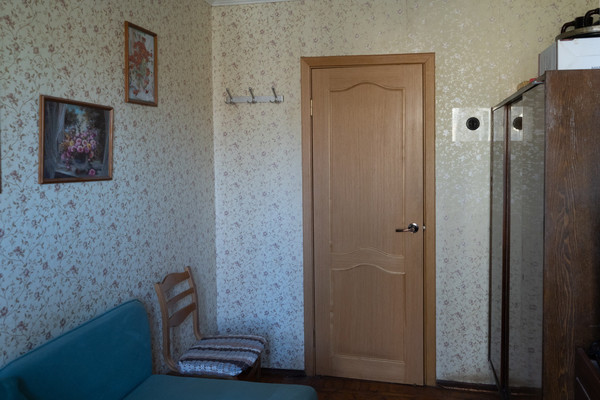 Продам двухкомнатную (2-комн.) квартиру, Новоселов ул, 4, Гатчина г