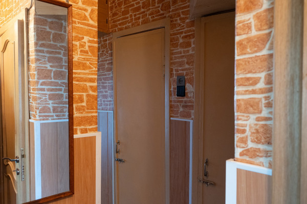 Продам двухкомнатную (2-комн.) квартиру, Новоселов ул, 4, Гатчина г