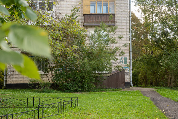 Продам двухкомнатную (2-комн.) квартиру, Новоселов ул, 4, Гатчина г