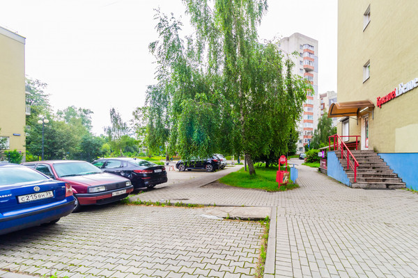 Сдам трехкомнатную (3-комн.) квартиру, Судостроительная ул, 17кЕ, Калининград г