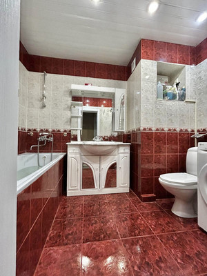 Продам трехкомнатную (3-комн.) квартиру, Ладожская ул, 123, Пенза г