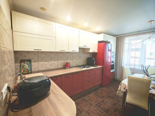 Продам трехкомнатную (3-комн.) квартиру, Ютазинская ул, 6Бк1, Казань г