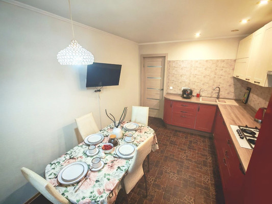 Продам трехкомнатную (3-комн.) квартиру, Ютазинская ул, 6Бк1, Казань г