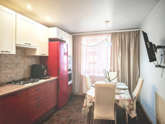 Продам трехкомнатную (3-комн.) квартиру, Ютазинская ул, 6Бк1, Казань г