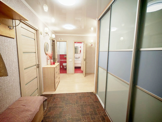 Продам трехкомнатную (3-комн.) квартиру, Ютазинская ул, 6Бк1, Казань г