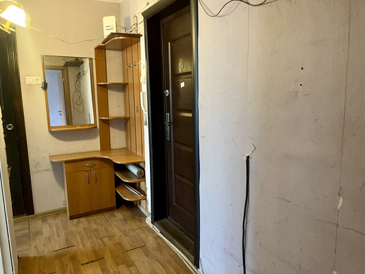 Продам двухкомнатную (2-комн.) квартиру, Интернациональная ул, 225, Барнаул г