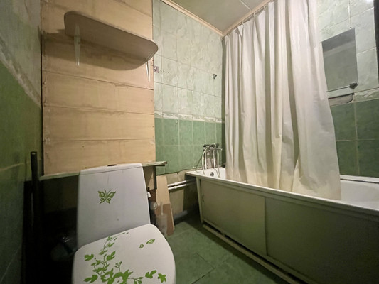 Продам двухкомнатную (2-комн.) квартиру, Интернациональная ул, 225, Барнаул г