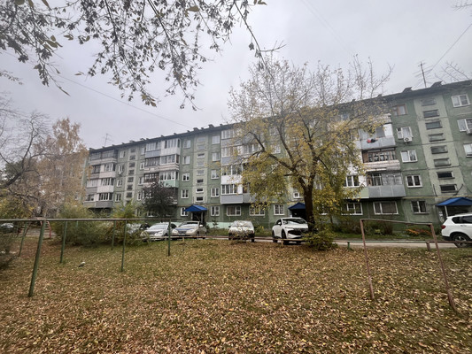 Продам двухкомнатную (2-комн.) квартиру, Интернациональная ул, 225, Барнаул г